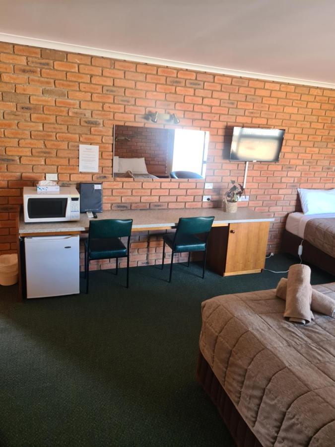 Regency Court Motel Cobram Exterior foto